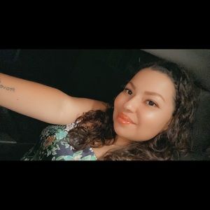 Meet your Posher, Eva